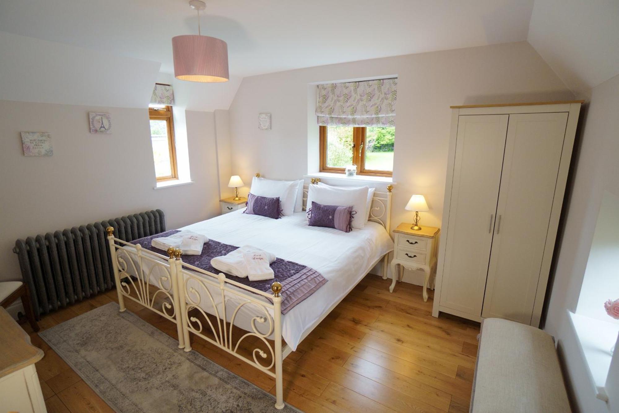 East Lodge Bolney Room photo
