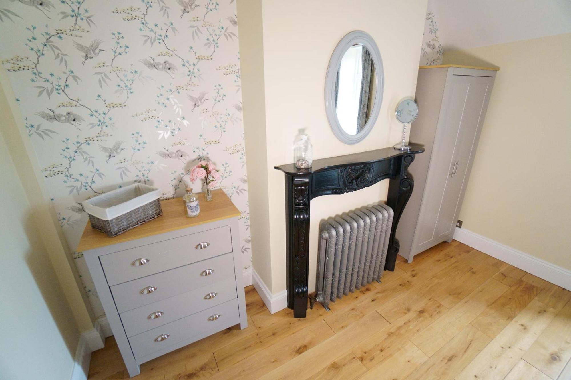 East Lodge Bolney Room photo