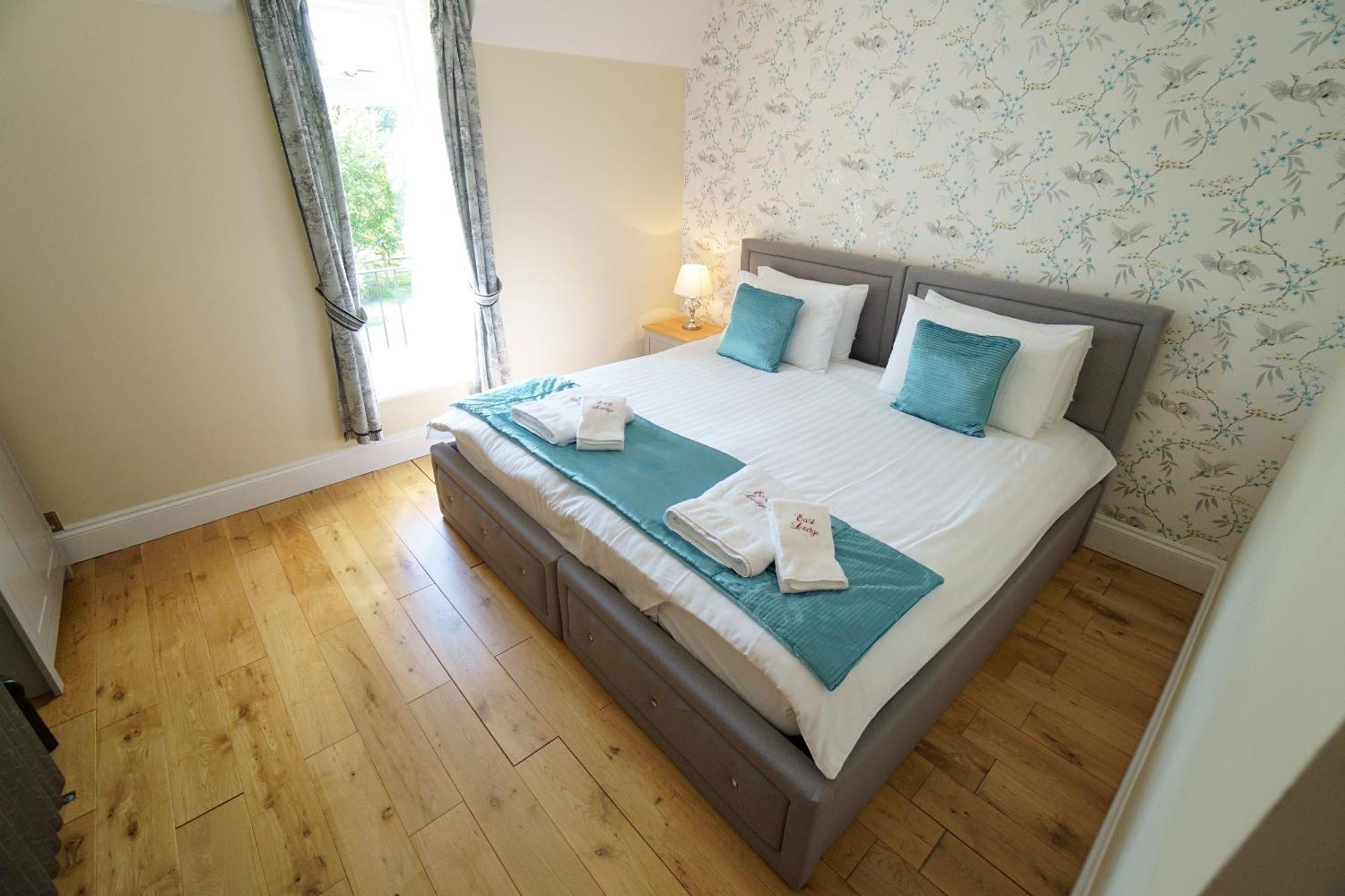 East Lodge Bolney Room photo
